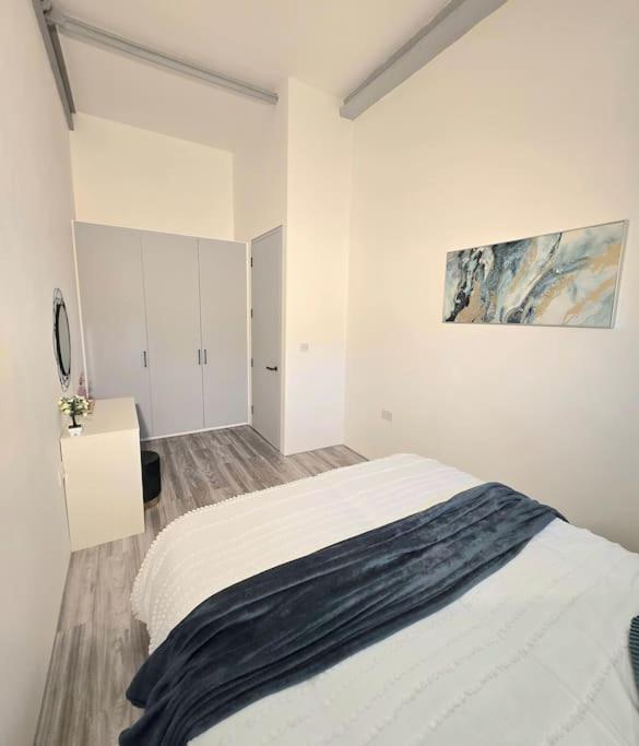 Ferienwohnung Modern Duplex Penthouse Panoramic Views & Parking Bradford  Exterior foto