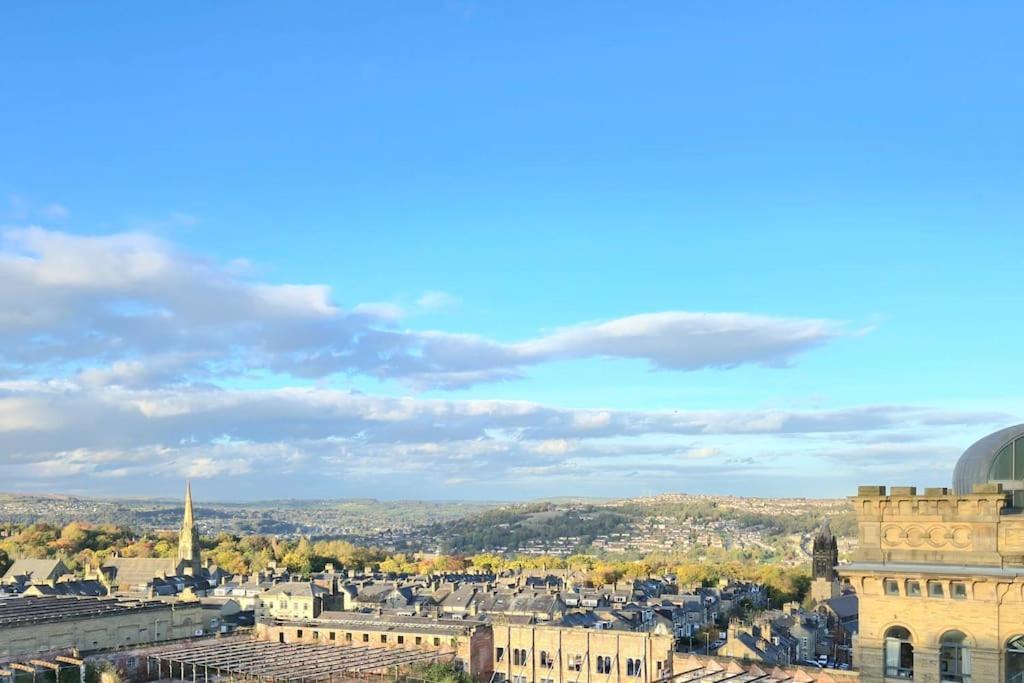 Ferienwohnung Modern Duplex Penthouse Panoramic Views & Parking Bradford  Exterior foto