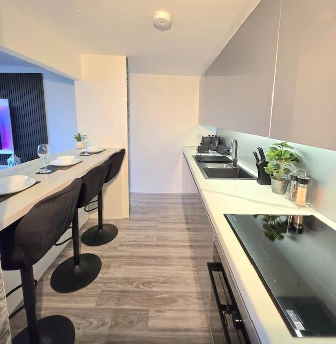 Ferienwohnung Modern Duplex Penthouse Panoramic Views & Parking Bradford  Exterior foto