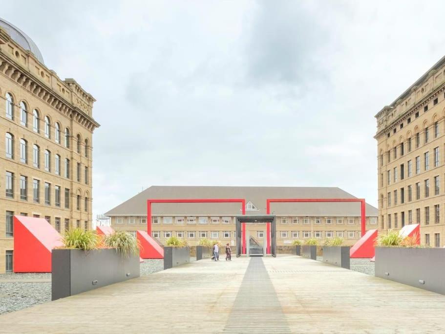 Ferienwohnung Modern Duplex Penthouse Panoramic Views & Parking Bradford  Exterior foto